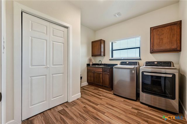 2103 CR 320, Granger, TX 76530