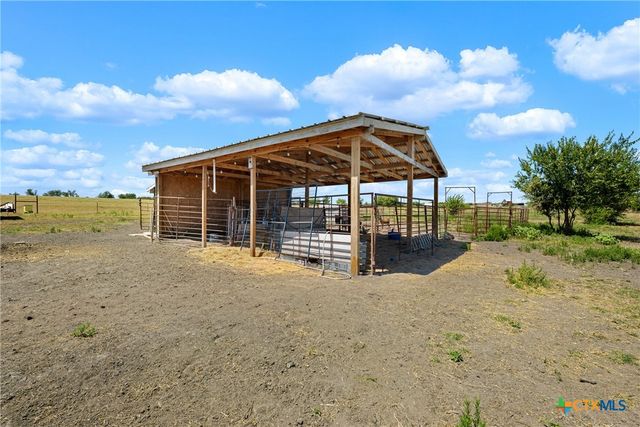 2103 CR 320, Granger, TX 76530