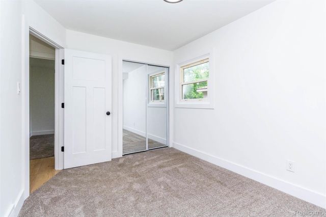 37122 Kellogg Street, Clinton Charter Township, MI 48036