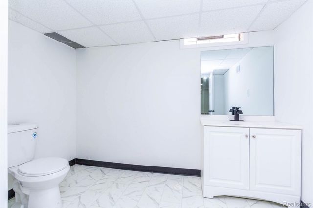 37122 Kellogg Street, Clinton Charter Township, MI 48036