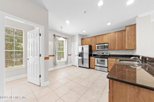 4510 CONGRESSIONAL Drive, Jacksonville, FL 32246