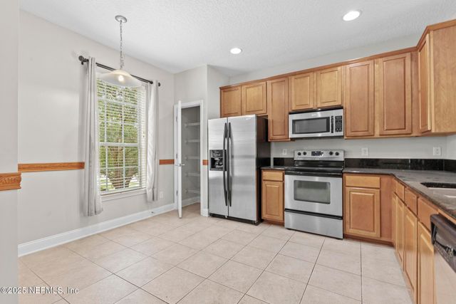 4510 CONGRESSIONAL Drive, Jacksonville, FL 32246