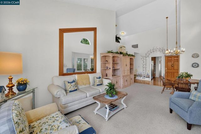 1808 Eagle Peak Ave, Clayton, CA 94517