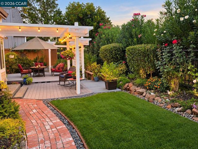 1808 Eagle Peak Ave, Clayton, CA 94517