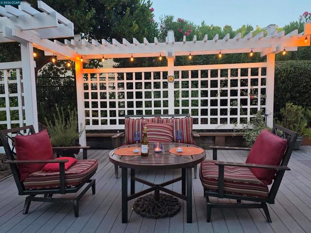 1808 Eagle Peak Ave, Clayton, CA 94517
