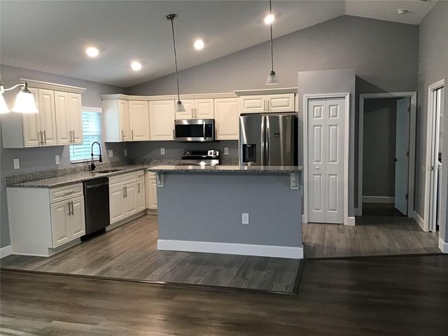 276 OAK LANE TRACK, Ocala, FL 34472