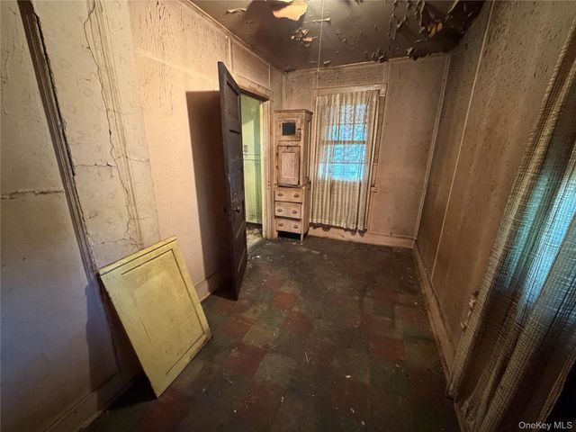 60 Acorn Terrace, New Rochelle, NY 10801