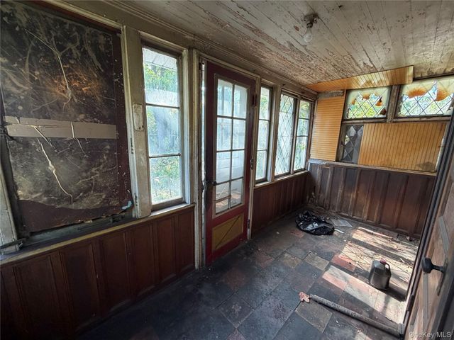 60 Acorn Terrace, New Rochelle, NY 10801
