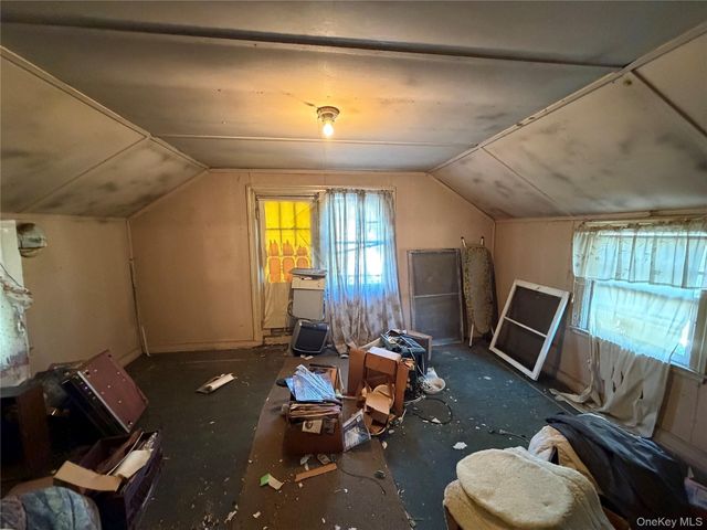 60 Acorn Terrace, New Rochelle, NY 10801
