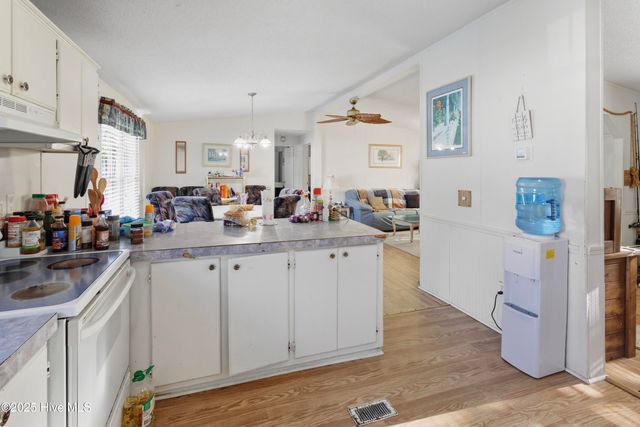 1025 White Lake Drive, Elizabethtown, NC 28337