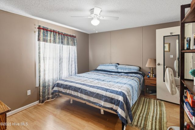 1025 White Lake Drive, Elizabethtown, NC 28337