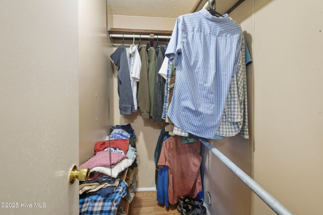 1025 White Lake Drive, Elizabethtown, NC 28337