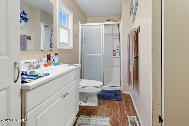 1025 White Lake Drive, Elizabethtown, NC 28337