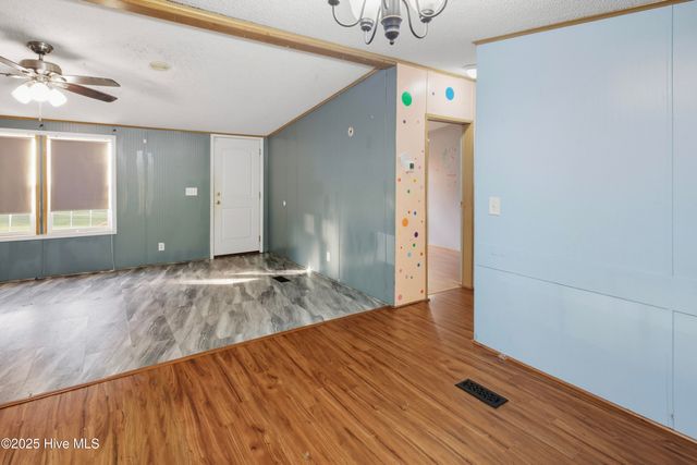 1025 White Lake Drive, Elizabethtown, NC 28337