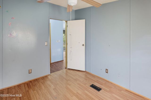 1025 White Lake Drive, Elizabethtown, NC 28337