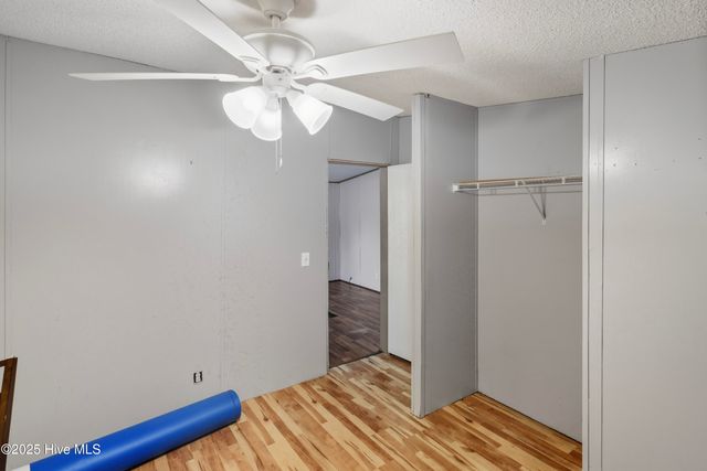 1025 White Lake Drive, Elizabethtown, NC 28337