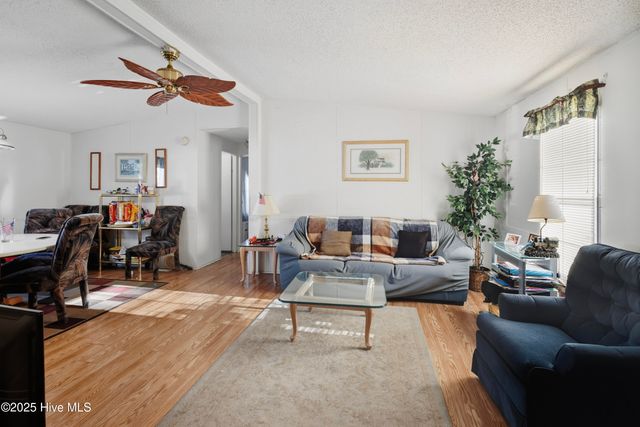 1025 White Lake Drive, Elizabethtown, NC 28337