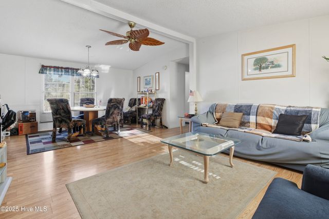 1025 White Lake Drive, Elizabethtown, NC 28337