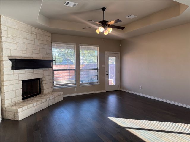 3706 Swale Street, Grand Prairie, TX 75052