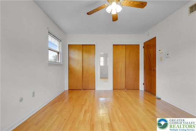2609 Lynnhurst Drive, Bethlehem City, PA 18017