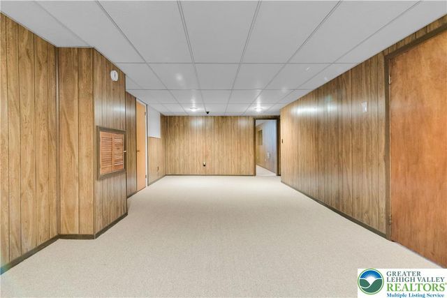 2609 Lynnhurst Drive, Bethlehem City, PA 18017