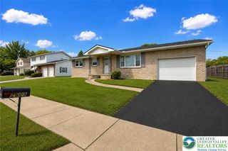 2609 Lynnhurst Drive, Bethlehem City, PA 18017