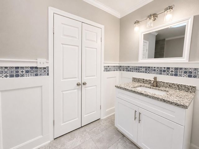 114 W Lobit Street, Baytown, TX 77520