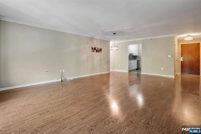 300 Main, Little Falls, NJ 07424