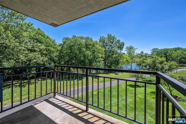 300 Main, Little Falls, NJ 07424