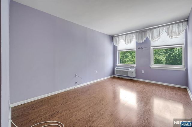300 Main, Little Falls, NJ 07424