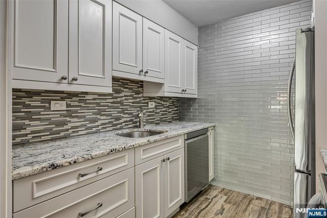 300 Main, Little Falls, NJ 07424