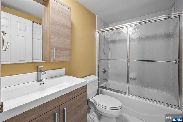 300 Main, Little Falls, NJ 07424