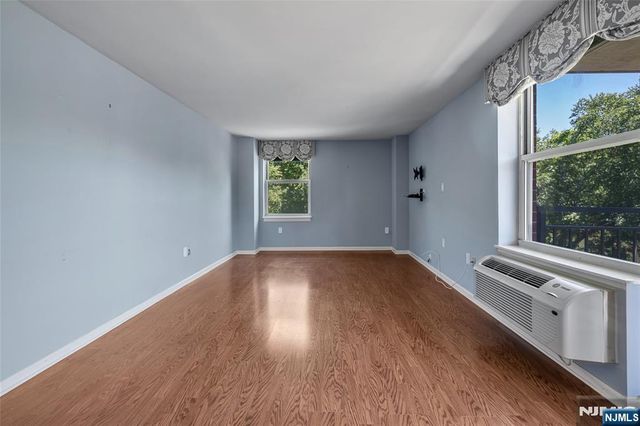 300 Main, Little Falls, NJ 07424