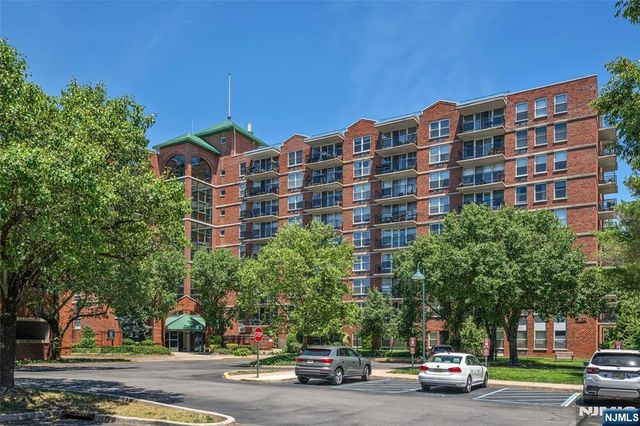 300 Main, Little Falls, NJ 07424