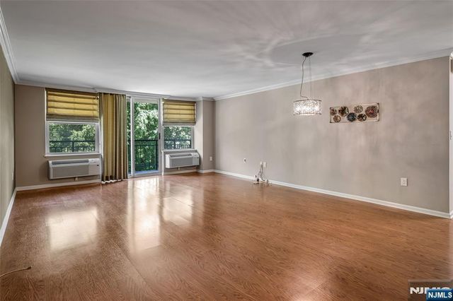 300 Main, Little Falls, NJ 07424