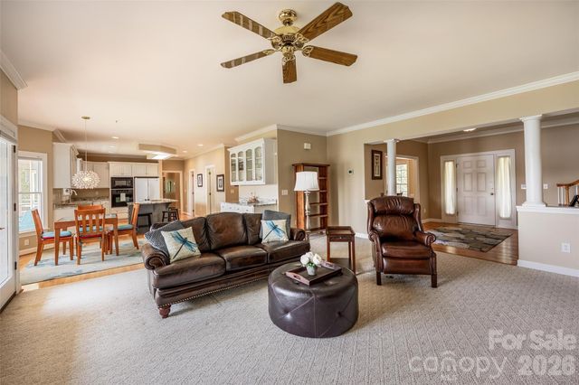 111 Leesburg Lane, Troutman, NC 28166