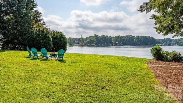 111 Leesburg Lane, Troutman, NC 28166