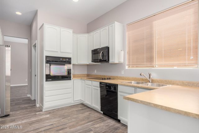 6617 W MOLLY Lane, Phoenix, AZ 85083