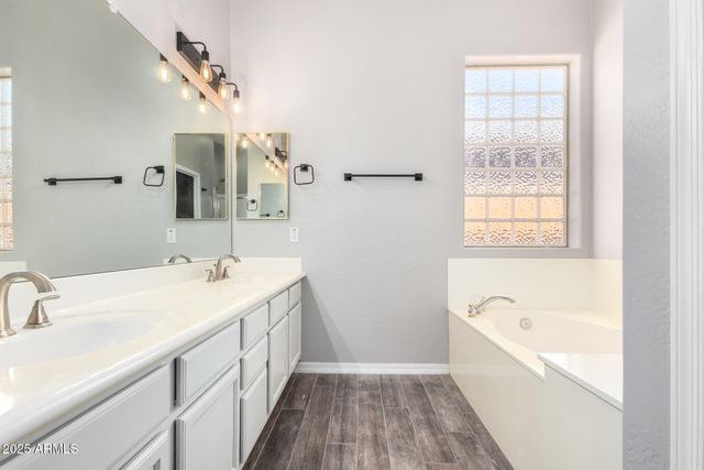 6617 W MOLLY Lane, Phoenix, AZ 85083