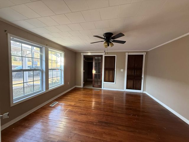 905 W College Street, Enterprise, AL 36330