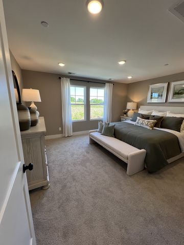 2573 Peaceful Valley Dr, Columbia, TN 38401
