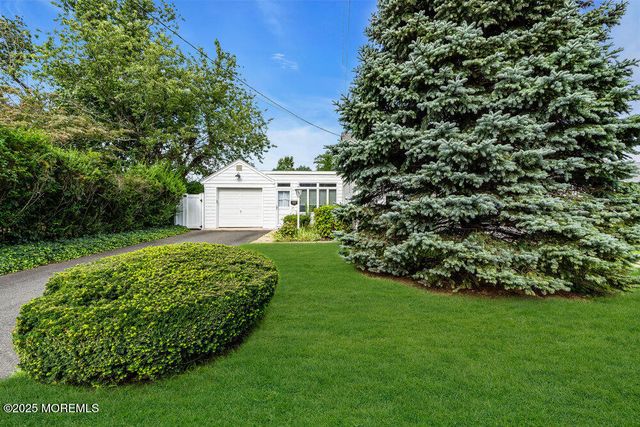 407 8th Avenue, Spring Lake Heights, NJ 07762