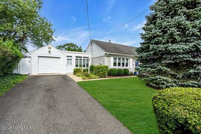 407 8th Avenue, Spring Lake Heights, NJ 07762