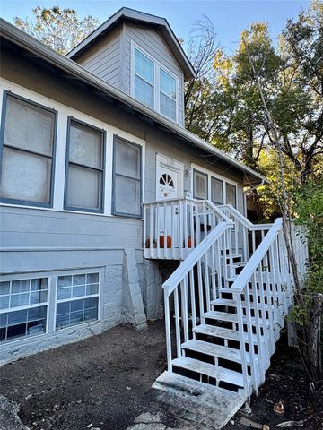 1107 W 22nd ST A, Austin, TX 78705