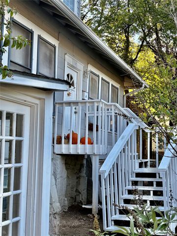 1107 W 22nd ST A, Austin, TX 78705