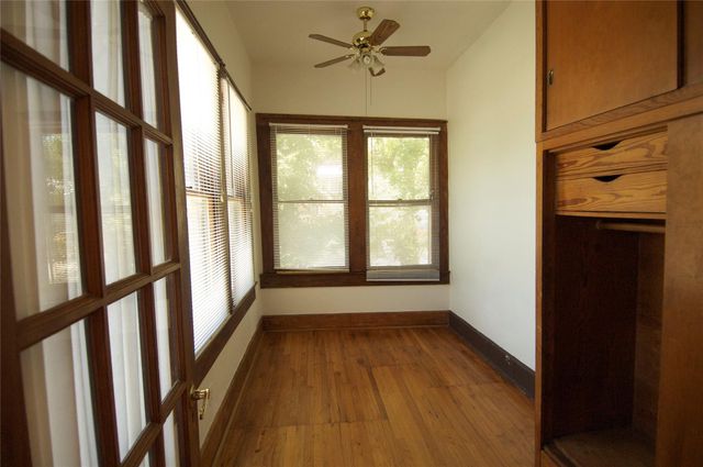 1107 W 22nd ST A, Austin, TX 78705
