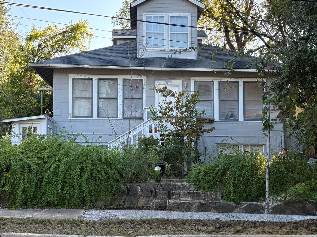 1107 W 22nd ST A, Austin, TX 78705