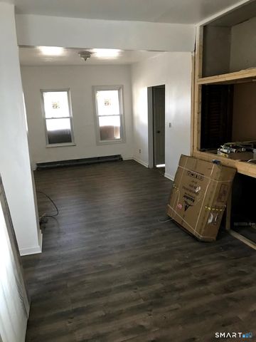 537 Hollister Avenue, Bridgeport, CT 06607