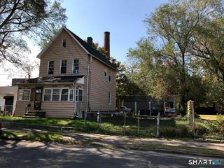 537 Hollister Avenue, Bridgeport, CT 06607