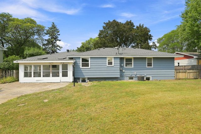 7556 Major Avenue N, Brooklyn Park, MN 55443